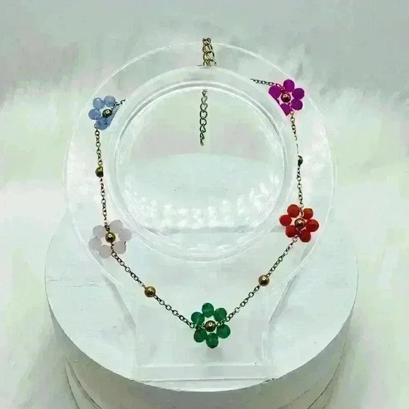 Spring themed Beaded Flower Bracelet - Picture 3 of 8